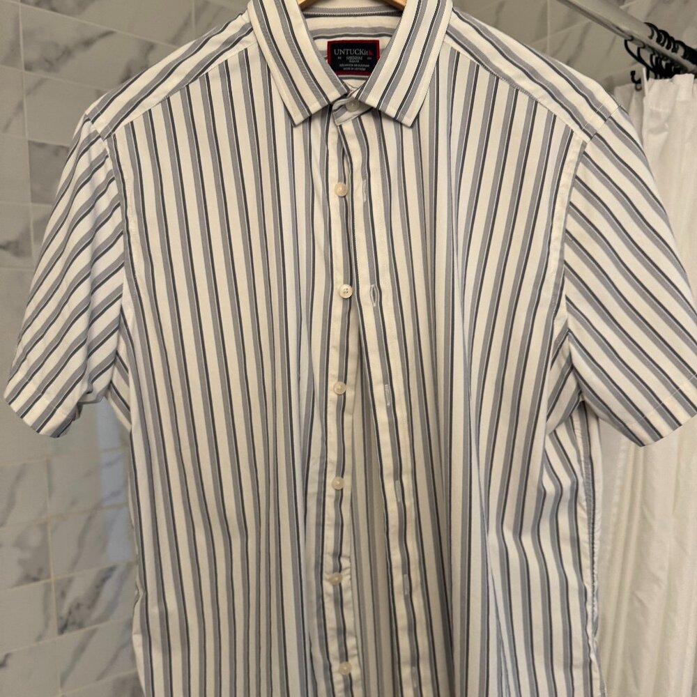 Untuckit Men’s White & Grey Short Sleeve Button-Down, Medium, Great Condition